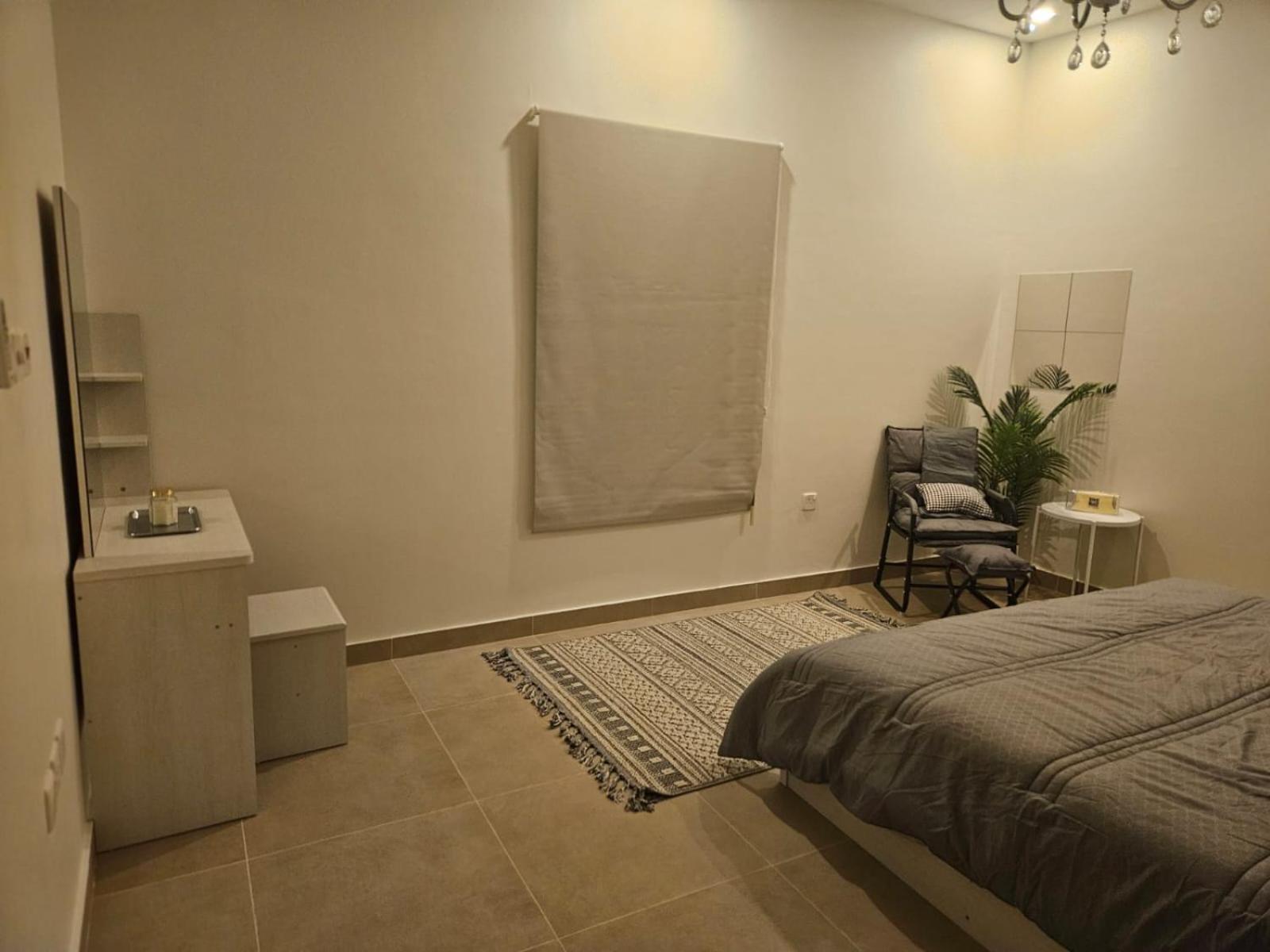 مودرن قريبة من المطار Apartment